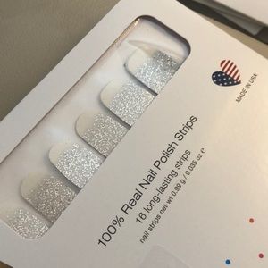 Dripping In Diamonds Color Street NWT